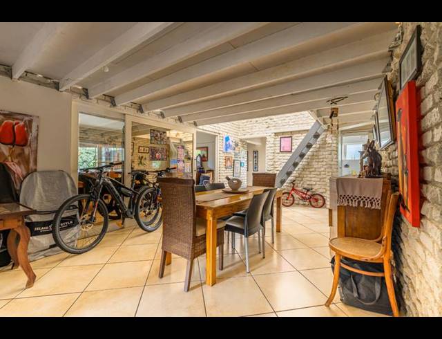 5 BEDROOM HOUSE FOR SALE IN CHASE VALLEY HEIGHTS